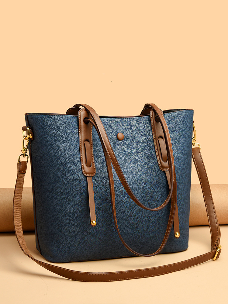 Simple Shoulder Bag with Large Capacity