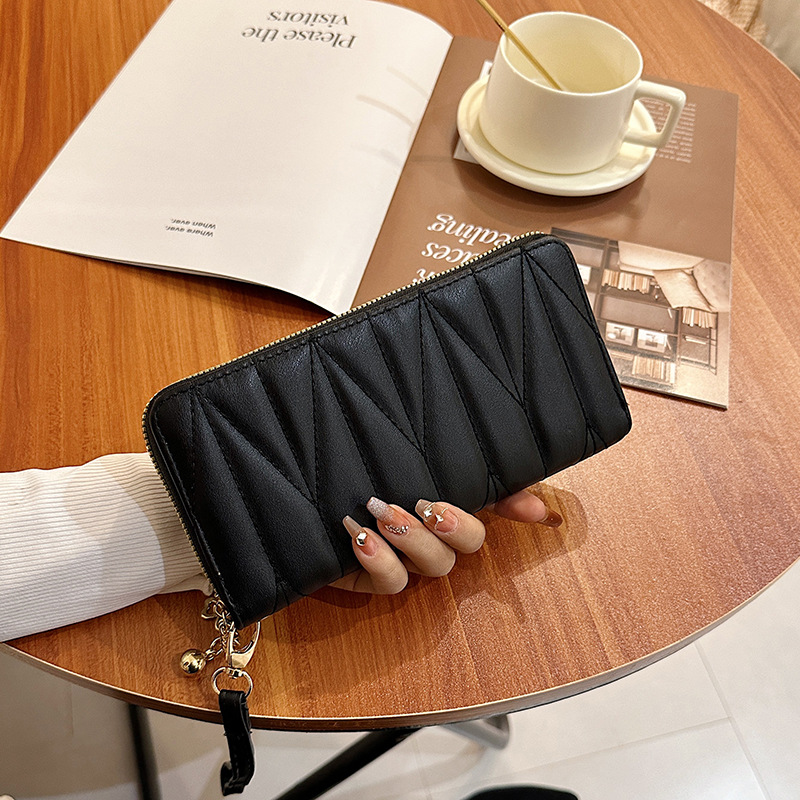 Modern Long Wallet in a Diamond Design
