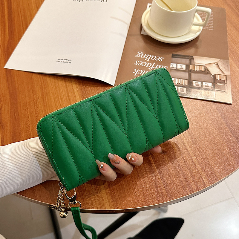 Modern Long Wallet in a Diamond Design
