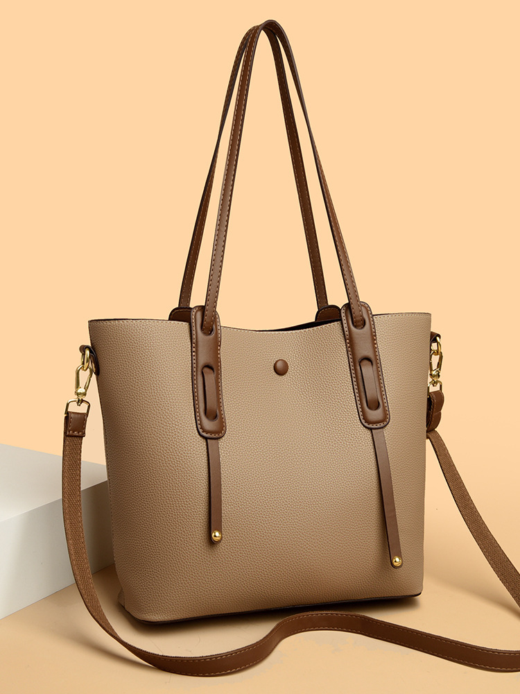 Simple Shoulder Bag with Large Capacity