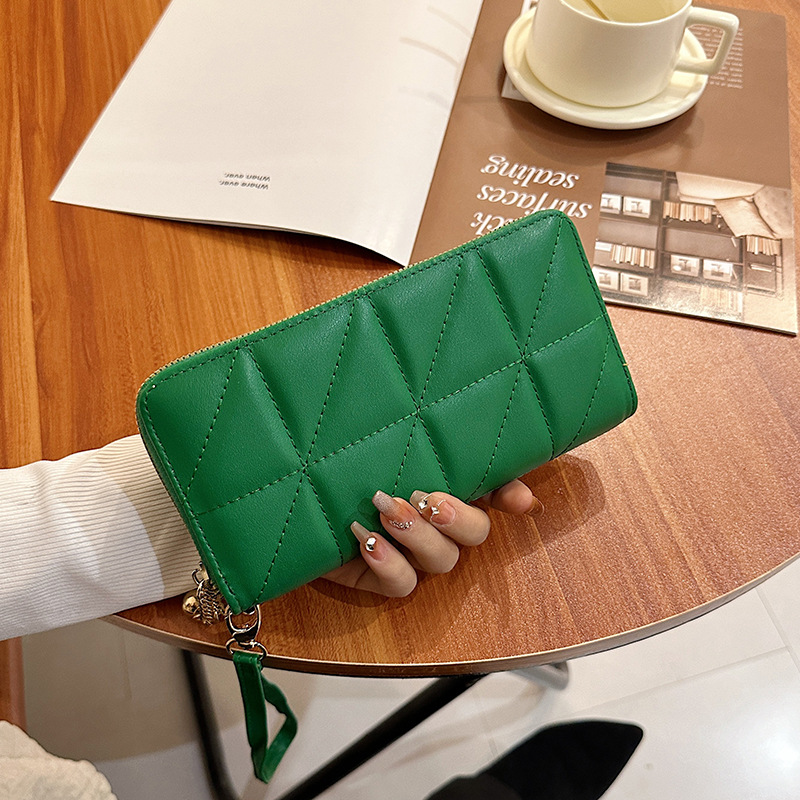 Modern Long Wallet in a Diamond Design