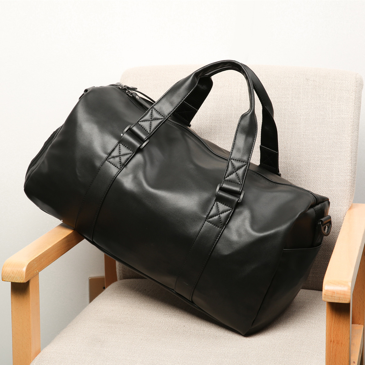 Rugged Pu Leather Travel Bag for Short Trips