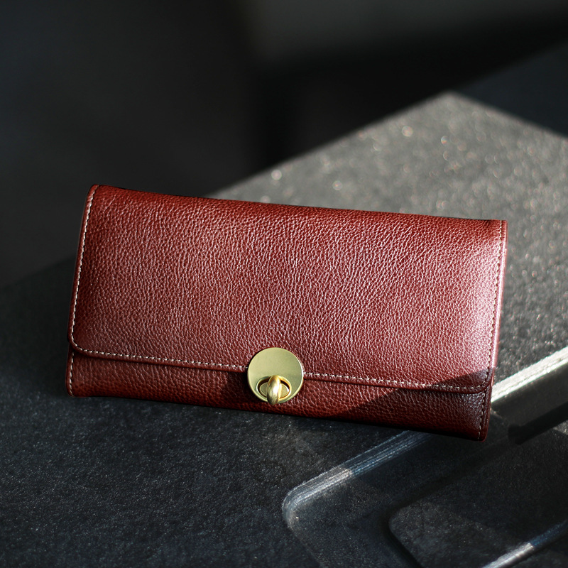 Women 's Leather Wallet with Press Stud Fastening