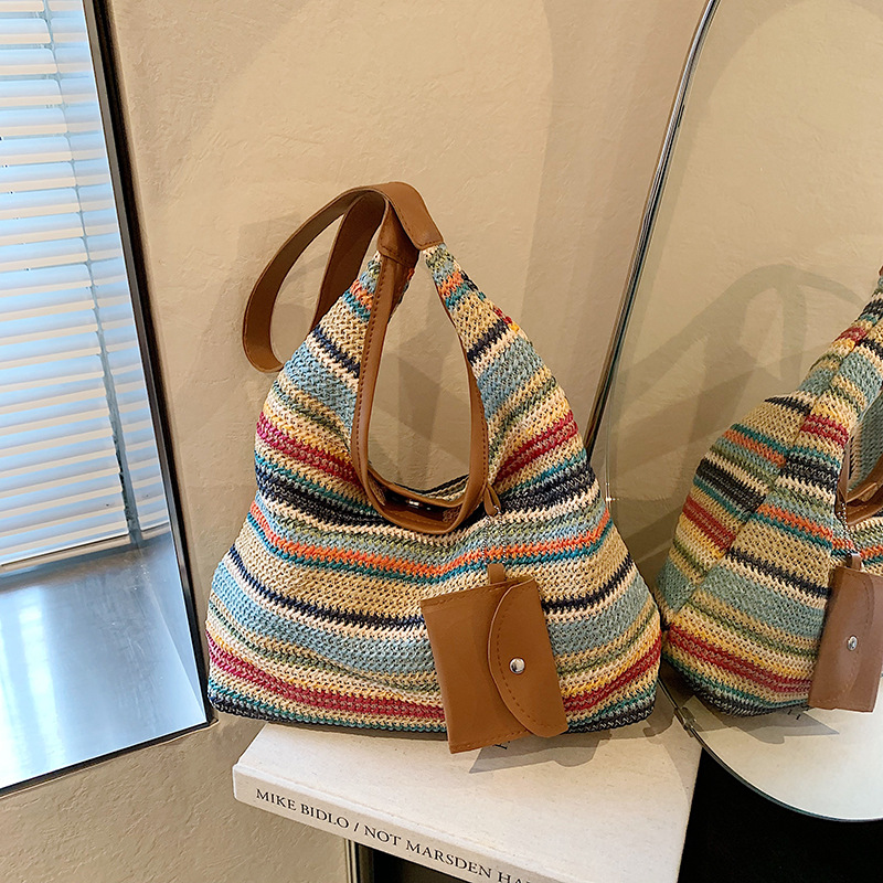 Urbanease Tote - Casual , Modern & Versatile