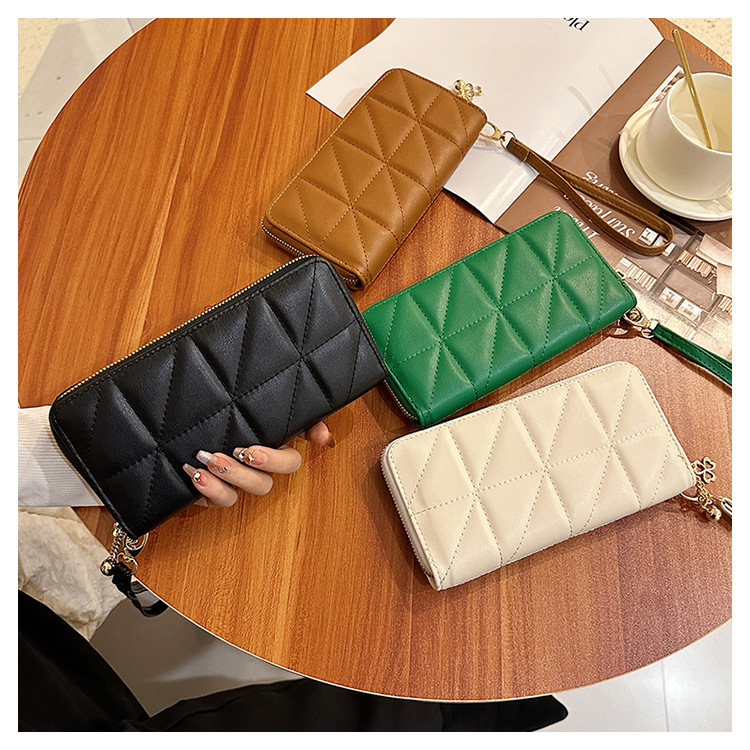 Modern Long Wallet in a Diamond Design