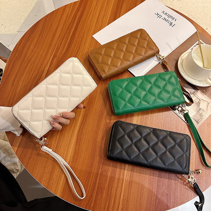 Modern Long Wallet in a Diamond Design