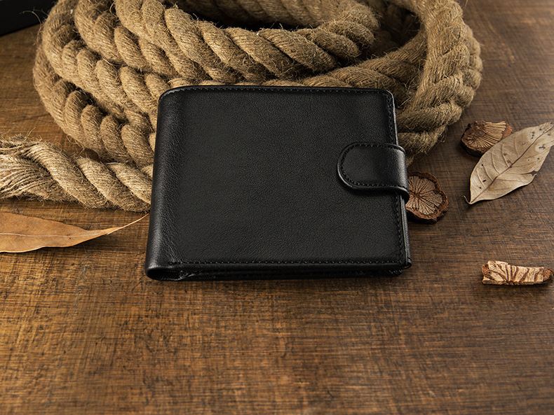 Elegant Leather Wallet for Men - Compact , Secure and Stylish