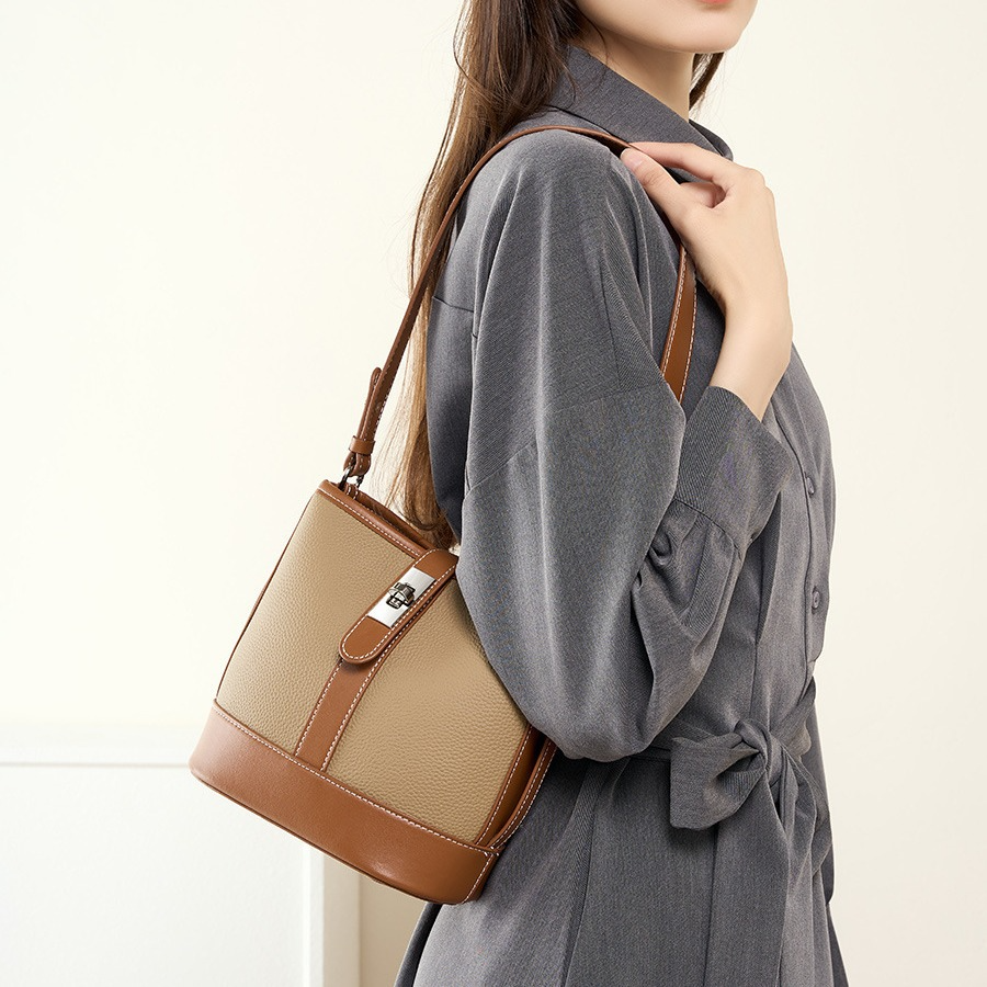 Elegant Leather Bucket Bag for Women