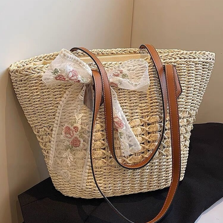 Fashionable Knitted Shoulder Bag for Women