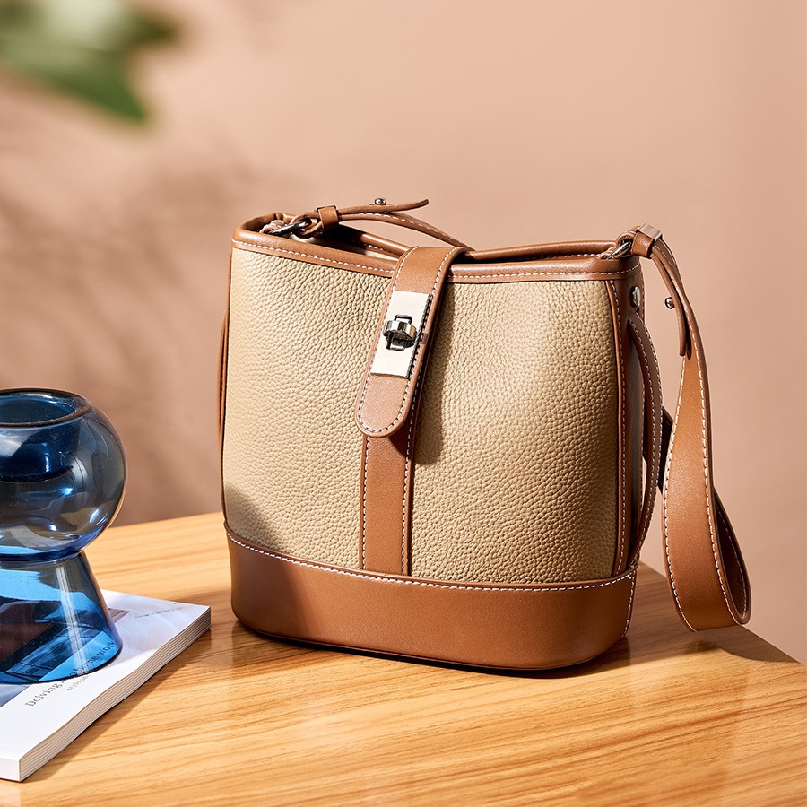 Elegant Leather Bucket Bag for Women