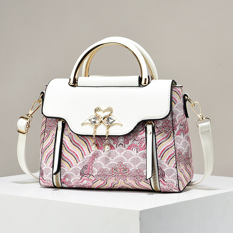 Stilkunst - Elegant Embroidery Bag with Character