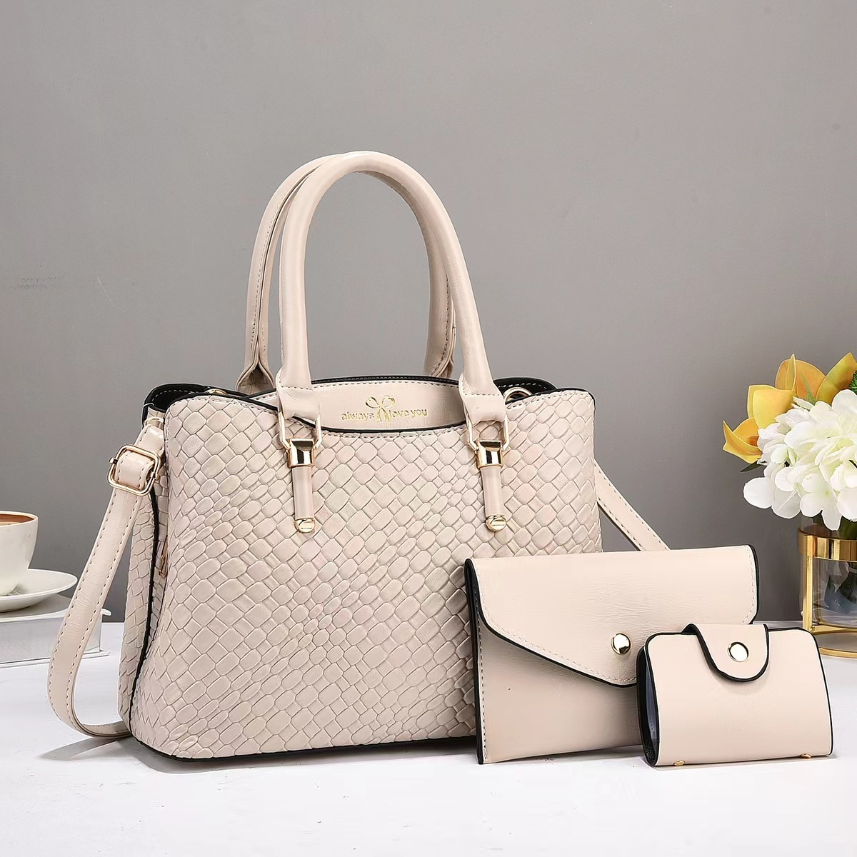 Three - Piece Handbag Set in Woven Style