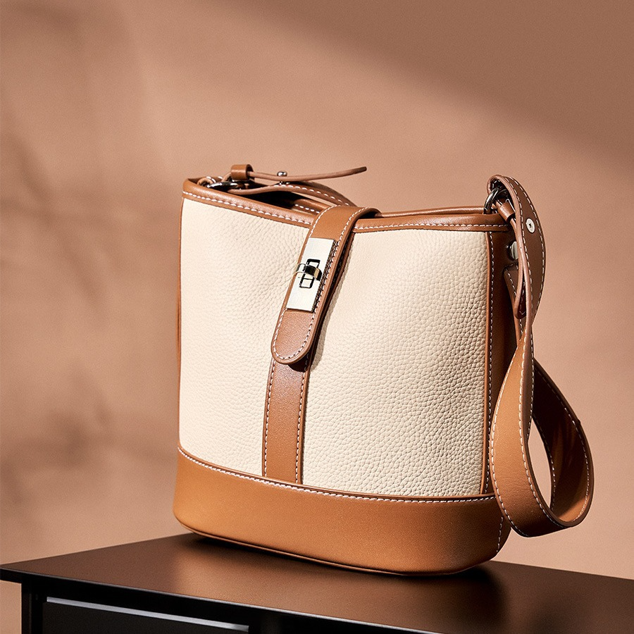 Elegant Leather Bucket Bag for Women