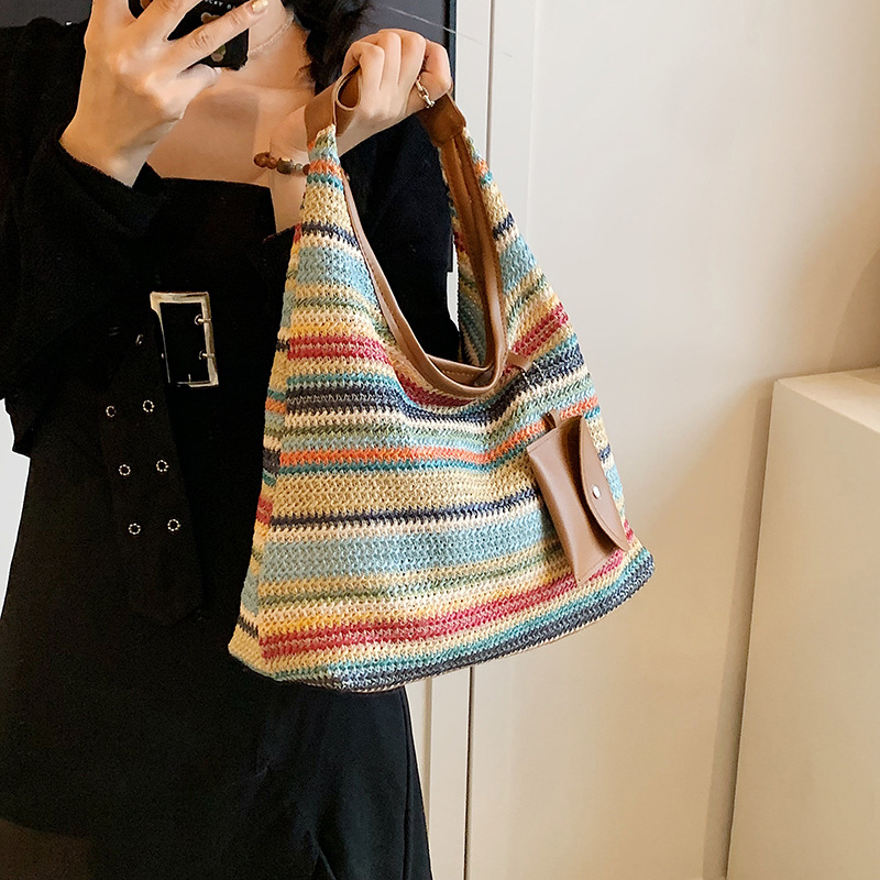Urbanease Tote - Casual , Modern & Versatile