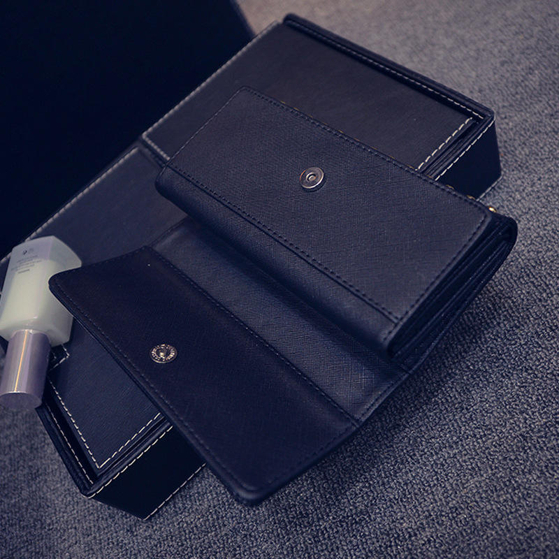 Women 's Wallet with Studs and Tri - Fold Design