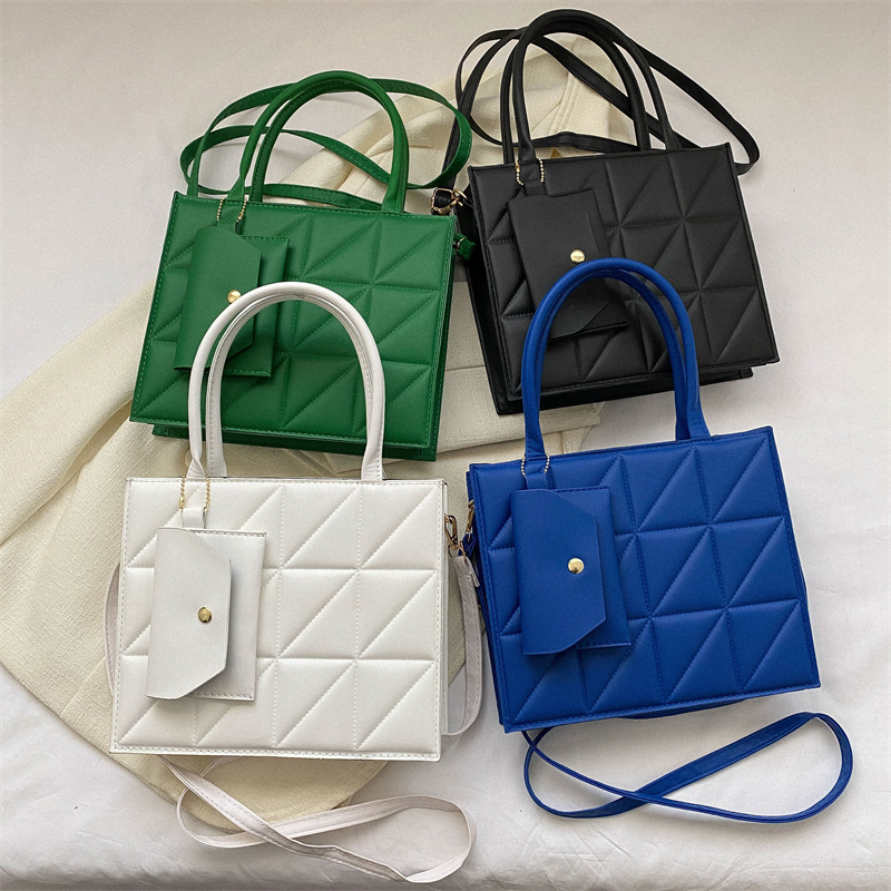 Elegant Shoulder Bag with Small Wallet