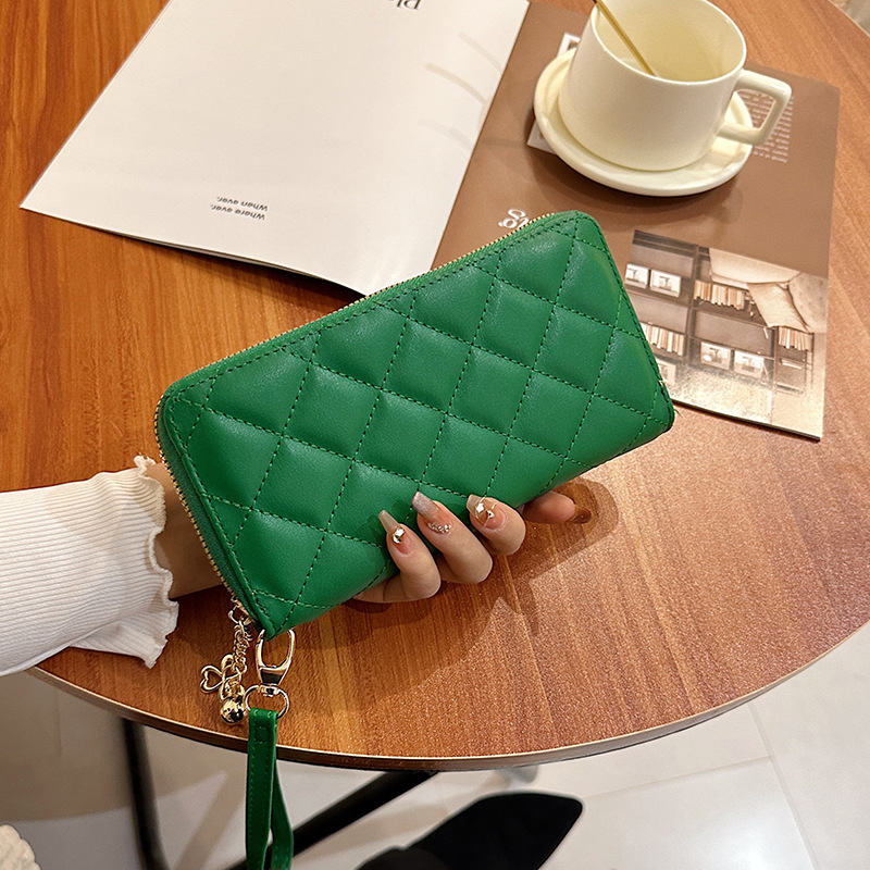 Modern Long Wallet in a Diamond Design