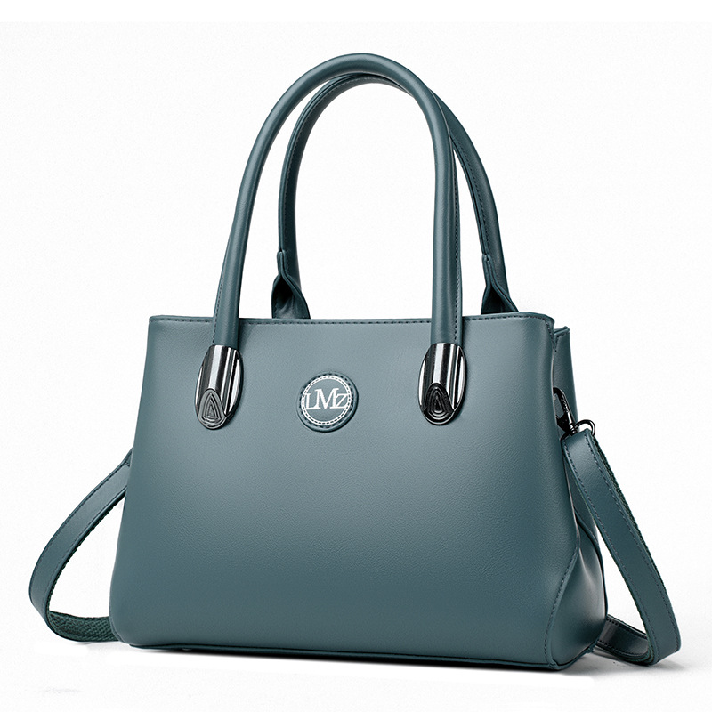 Stylish Ladies Shoulder Bag in Retro Design