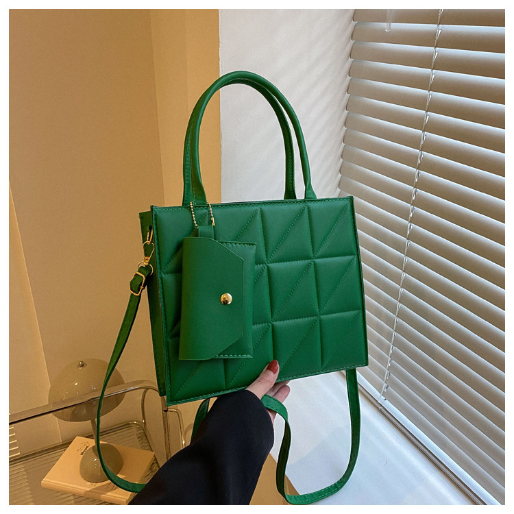 Elegant Shoulder Bag with Small Wallet