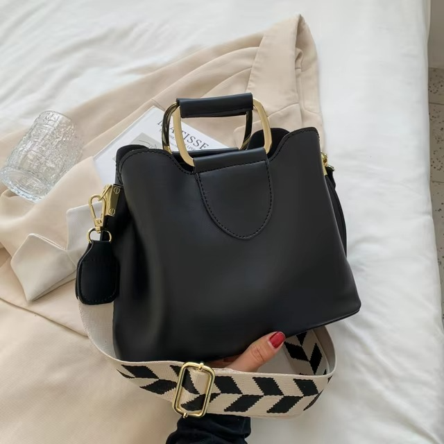 Versatile Crossbody Bucket Bag