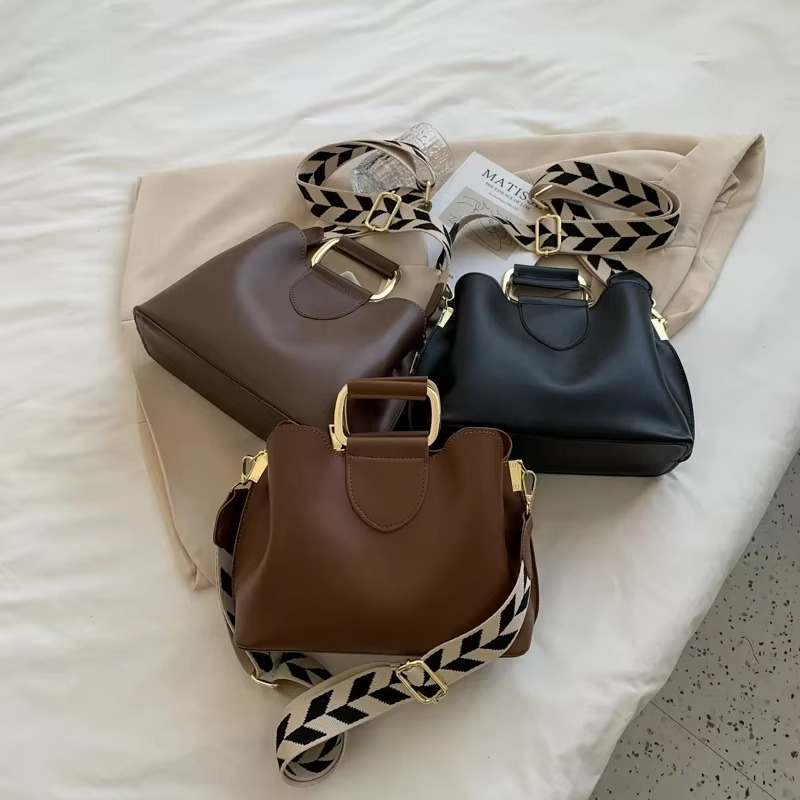 Versatile Crossbody Bucket Bag