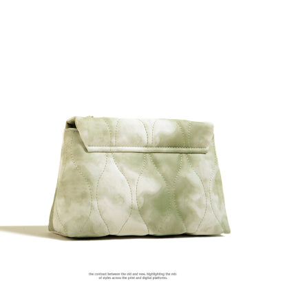Elegant Shoulder Bag with Chain Strap - Style Meets Function