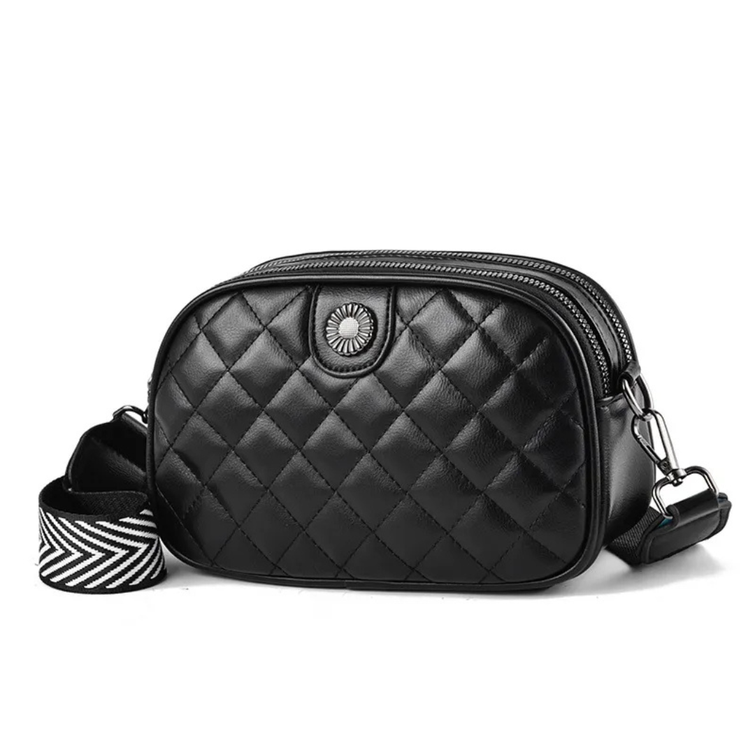 Elegant Leather Shoulder Bag for Everyday Use