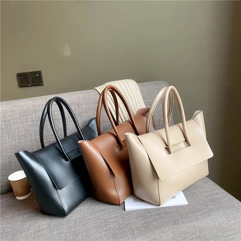Elegant Handbag for Women with a Large Capacity