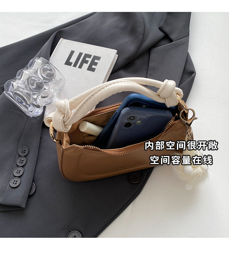 Versatile Crossbody Bag for Everyday Use