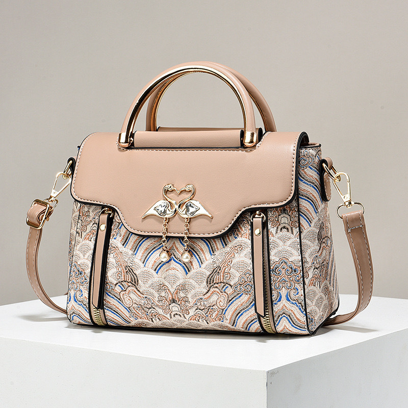 Stilkunst - Elegant Embroidery Bag with Character