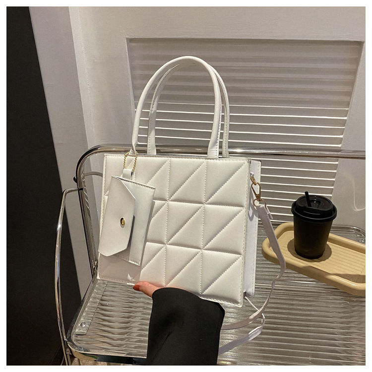 Elegant Shoulder Bag with Small Wallet
