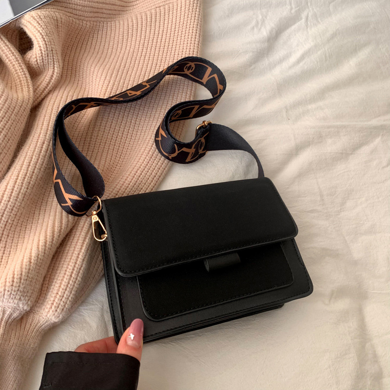 Elegant Shoulder Bag with Wide Strap