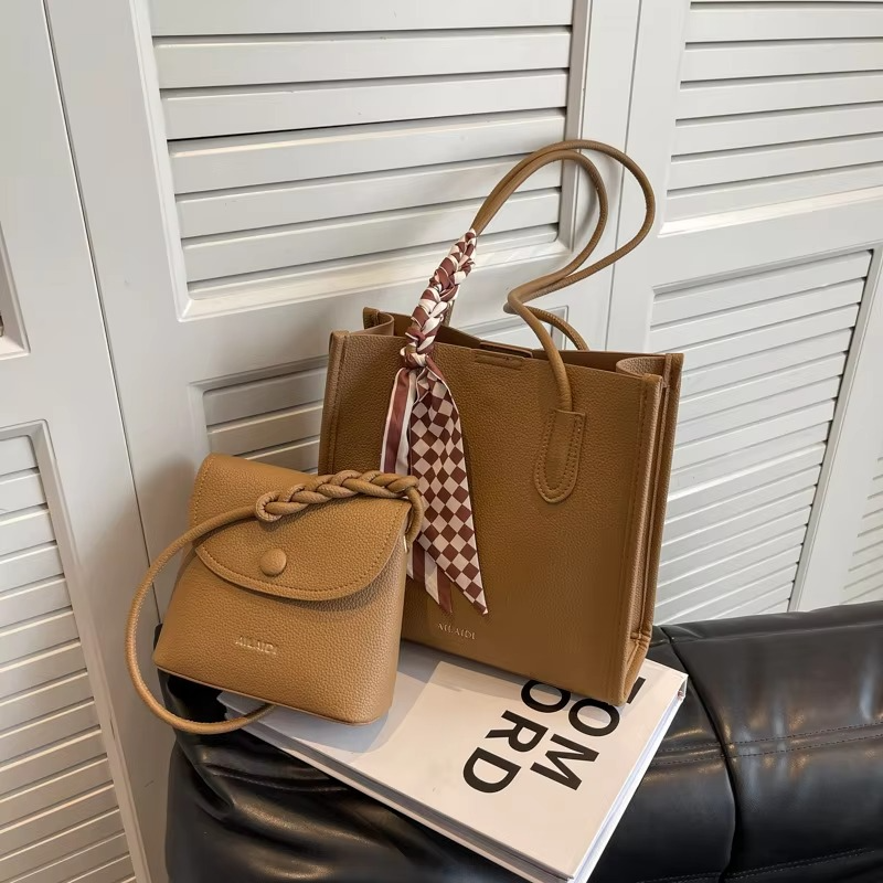 Versatile Large Capacity Fashion Bag