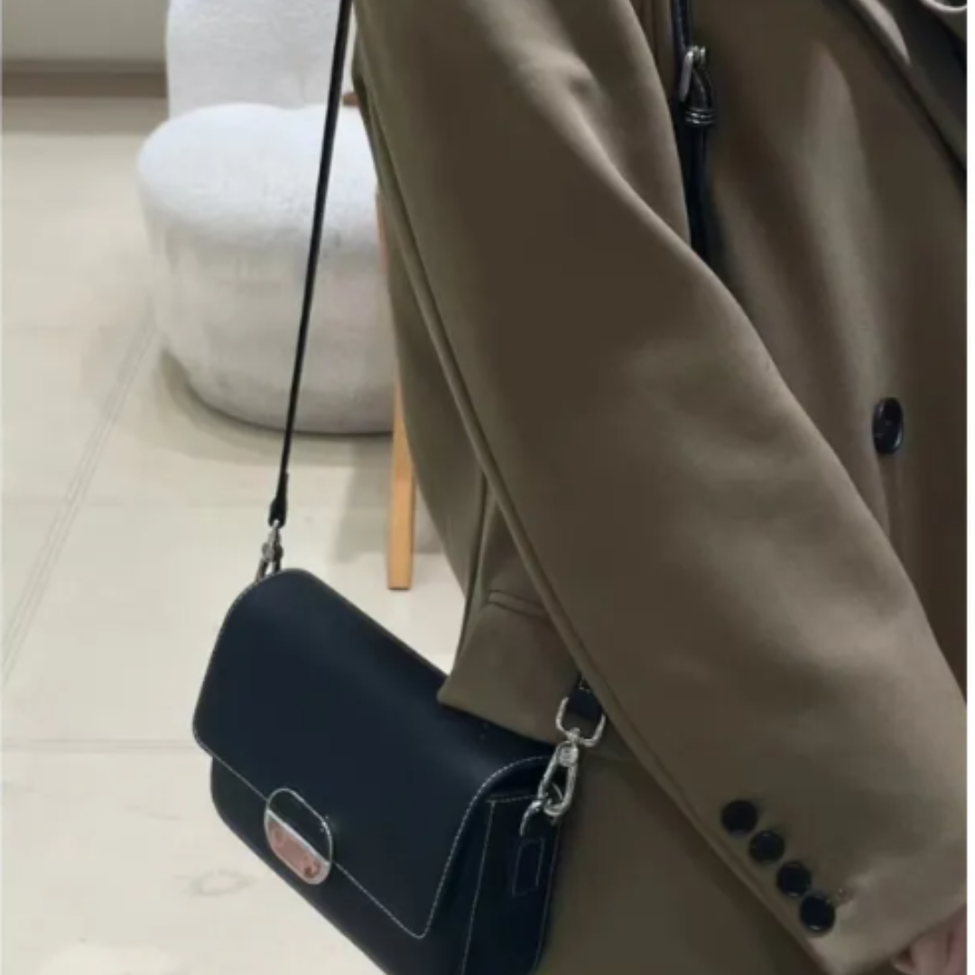 Women 's Shoulder Bag Made From Cowhide