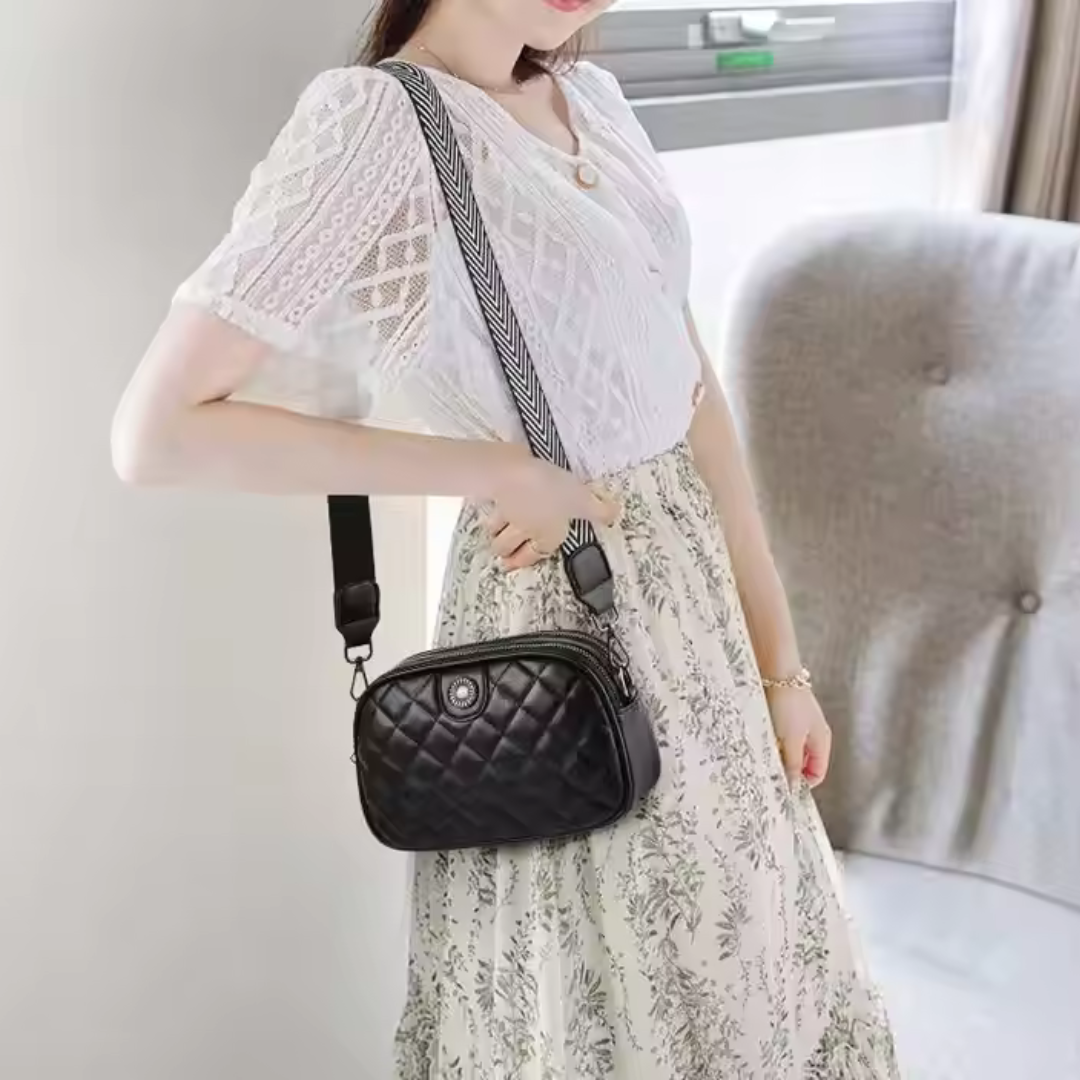 Elegant Leather Shoulder Bag for Everyday Use