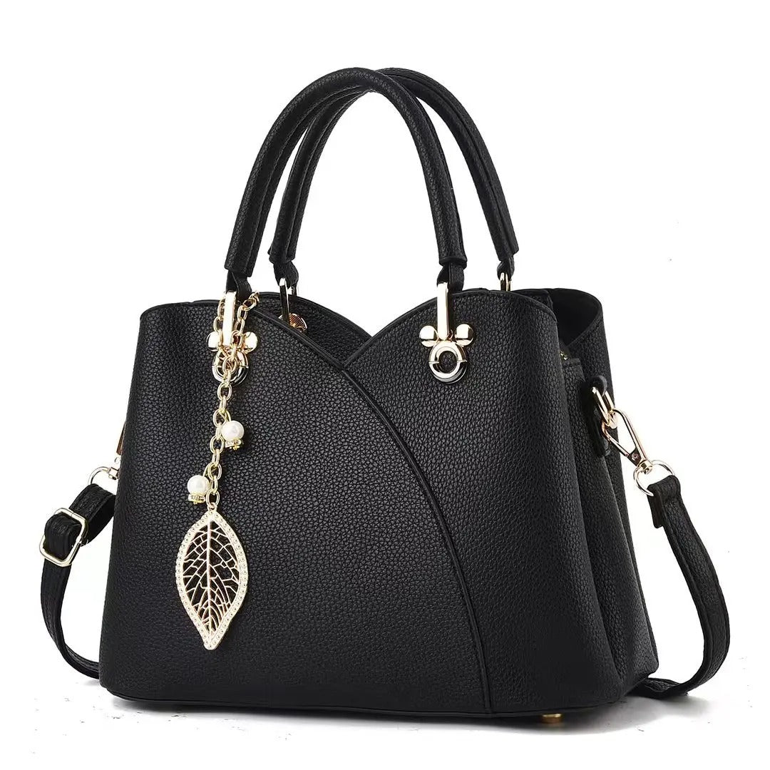Elegant Shoulder Bag for Everyday Use
