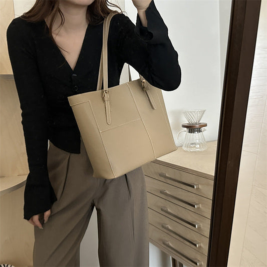 Practical Handbag for Everyday Use